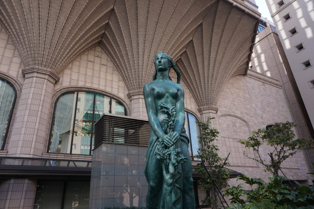 自由 （La Liberte）」都会の中心で近代彫刻の巨匠作品の真骨頂にふれる | Public ART